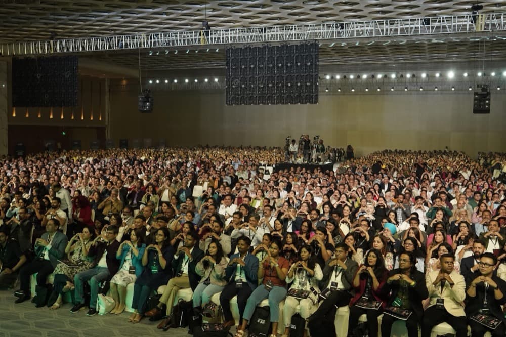 Massive audience showing love at Maalica's event